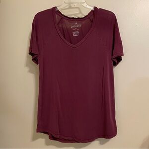 American Eagle Outfitters Maroon Short Sleeve Tee